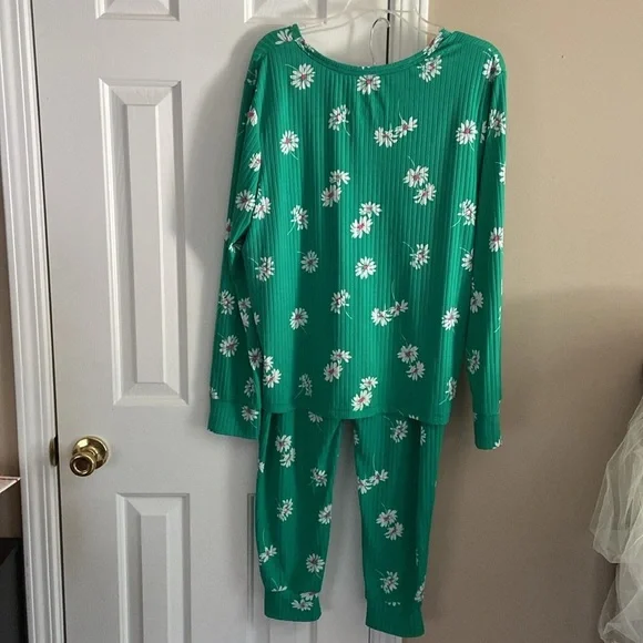 Joyspun Women’s Green Daisy Long Sleeve Pajama Lounge Set Size XL Cozy Comfy - Picture 3 of 4